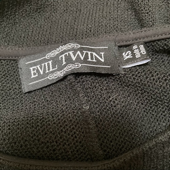 Evil Twin Loose Knit Black High-Low Sweater - XS - Picture 4 of 7